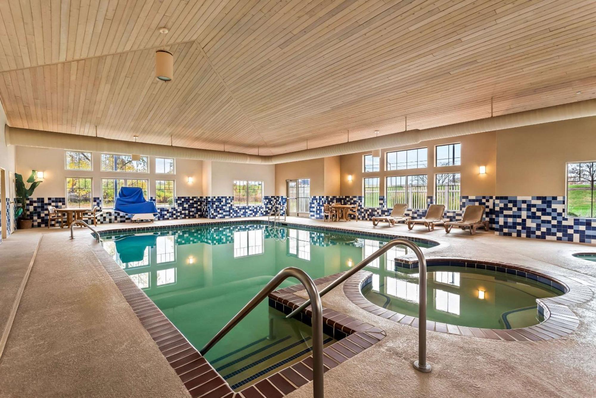 Country Inn & Suites By Radisson, Portage, In Dış mekan fotoğraf